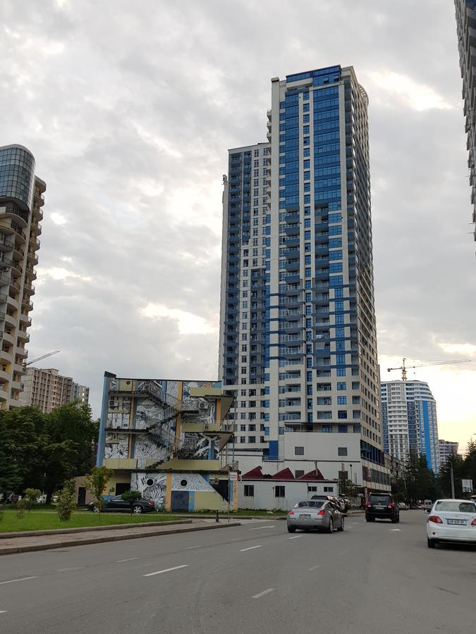 Apartment In Yalchin Star Residence Batumi Esterno foto